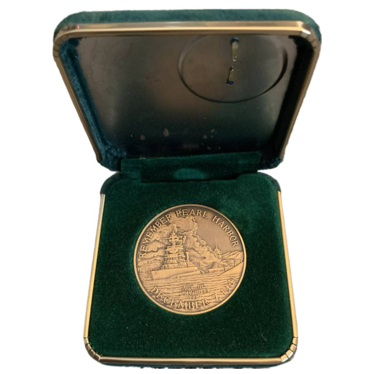 Pearl Harbor Commemorative Medal in Case